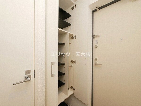 セレニテ中崎町リアンの物件内観写真